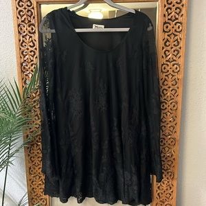 Show me you mumu black lace long sleeve dress - lined and bell sleaves